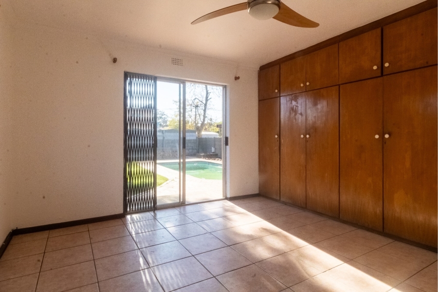 5 Bedroom Property for Sale in Windsor Park Western Cape